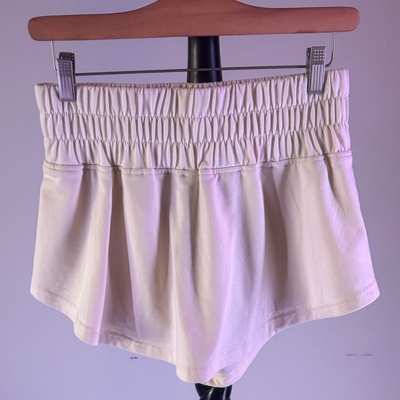 Pants - Women's Cream Skort
